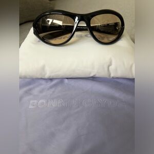 Bonnie Clyde — SOLD ‼️‼️